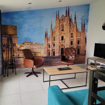 Il Vialetto , Appartement Milano , Spacieux, Tout Confort, Au Calme Jeumont Zewnętrze zdjęcie